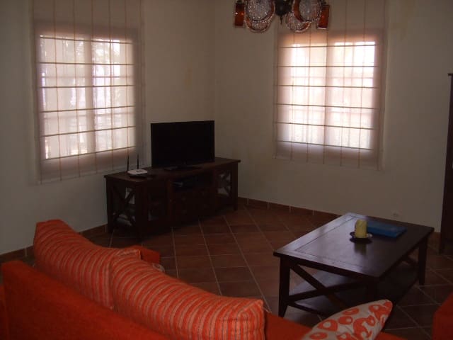 Finca/Maison de Campagne à louer à Triana - 2 600 € (Ref: 8868533)