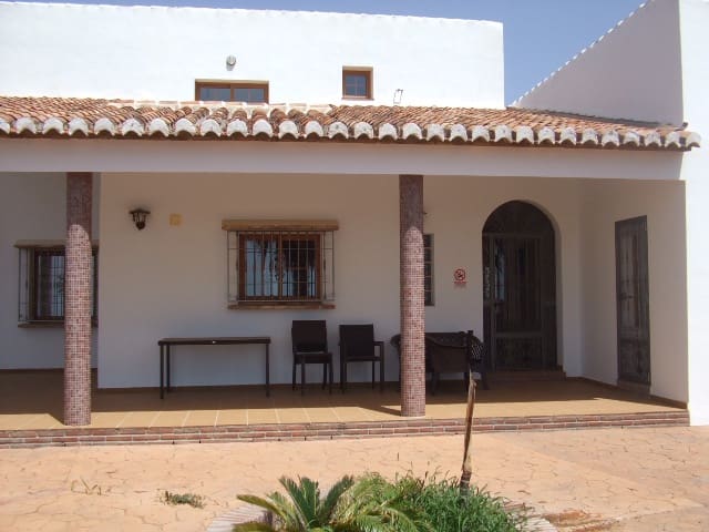 Finca/Maison de Campagne à louer à Triana - 2 600 € (Ref: 8868533)