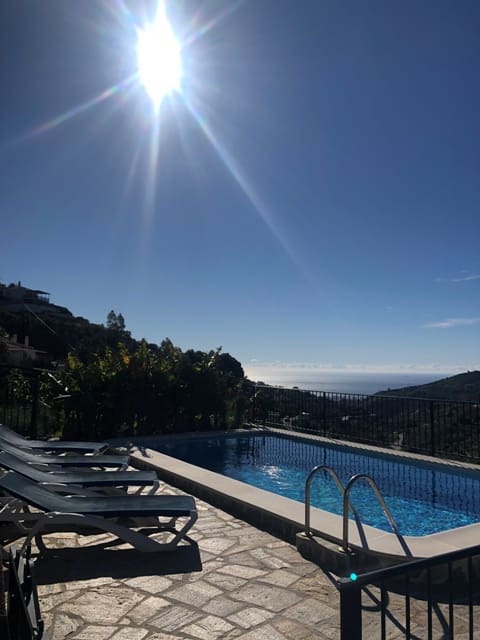 3 bedroom Finca/Country House for rent in Torrox with pool - € 1,350 (Ref: 9549818)