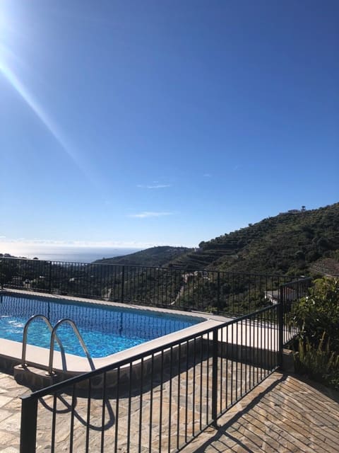 3 bedroom Finca/Country House for rent in Torrox with pool - € 1,350 (Ref: 9549818)