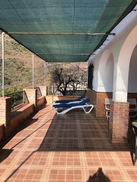 3 bedroom Finca/Country House for rent in Torrox with pool - € 1,350 (Ref: 9549818)