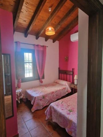 Finca/Landehus til leje i Almáchar - € 1.000 (Ref: 9550356)