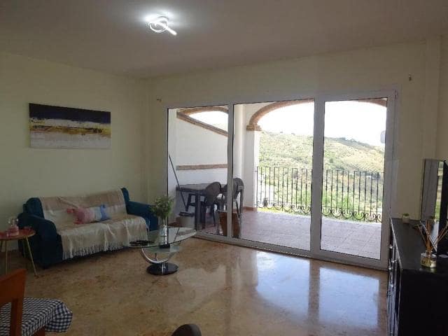 Apartment for rent in Alcaucin - € 750 (Ref: 9550359)