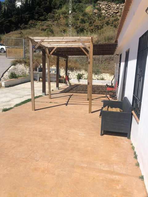 Finca/Country House for rent in Torrox - € 1,200 (Ref: 9550429)