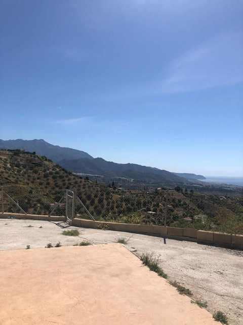 Finca/Country House for rent in Torrox - € 1,200 (Ref: 9550429)