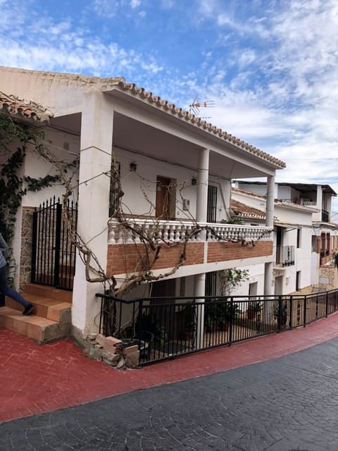 Apartment for rent in Los Romanes - € 575 (Ref: 9550431)