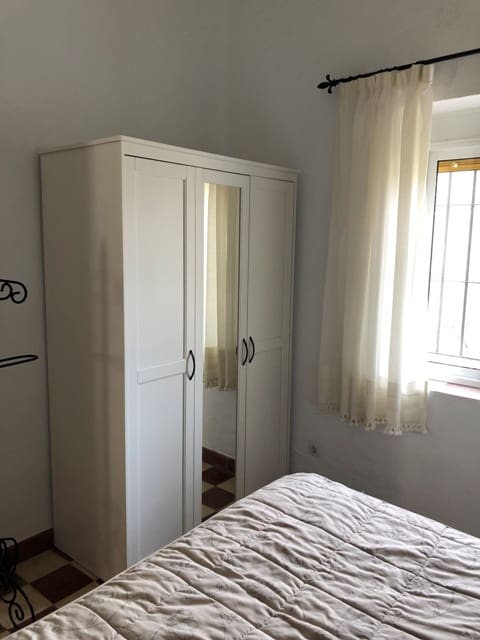 Finca/Hus på landet att hyra i Riogordo - 1 400 € (Ref: 9585215)