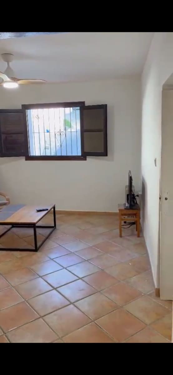 Casa da affittare in Alcaucin - 690 € (Rif: 9610055)