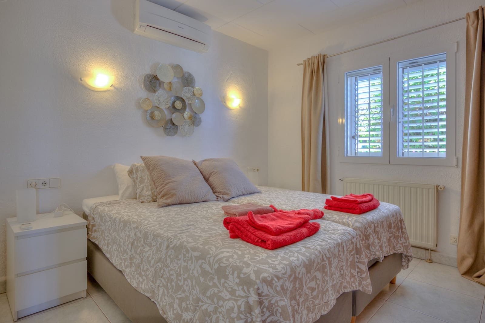 3 Zimmer Villa zu verkaufen in Moraira mit Pool - 915.000 € (Ref: 10009522)