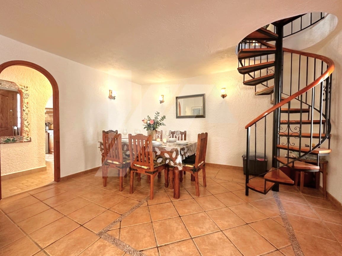 Chalet de 5 habitaciones en Moraira en venta con piscina - 625.000 € (Ref: 10016879)