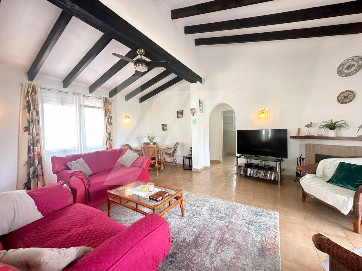 Chalet de 5 habitaciones en Moraira en venta con piscina - 625.000 € (Ref: 10016879)