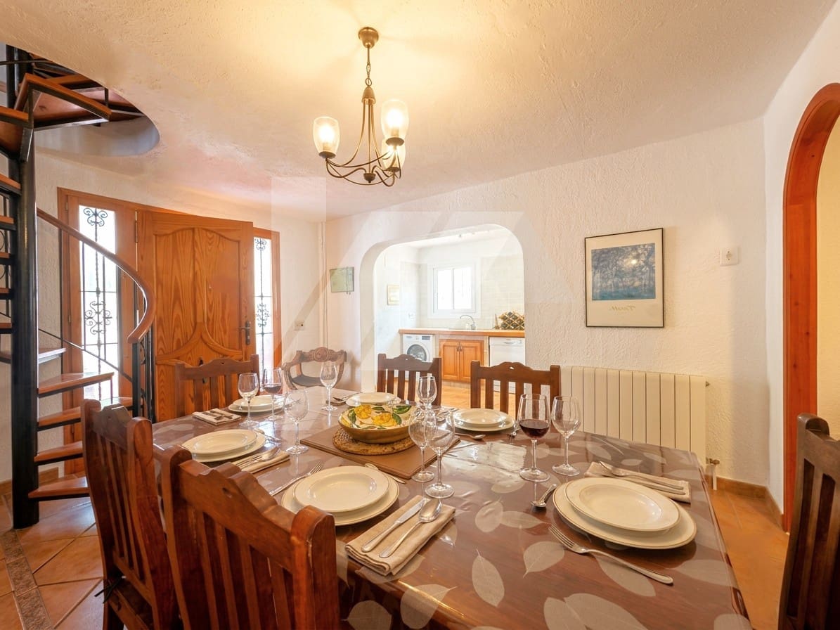 Chalet de 5 habitaciones en Moraira en venta con piscina - 625.000 € (Ref: 10016879)