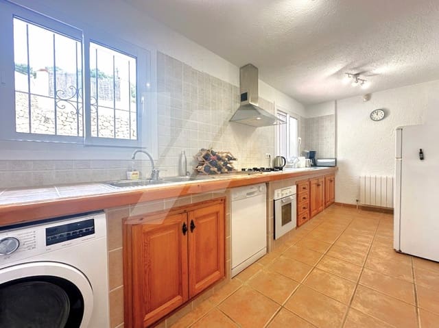 Chalet de 5 habitaciones en Moraira, Teulada-Moraira en venta con piscina - 625.000 € (Ref: 10016879)