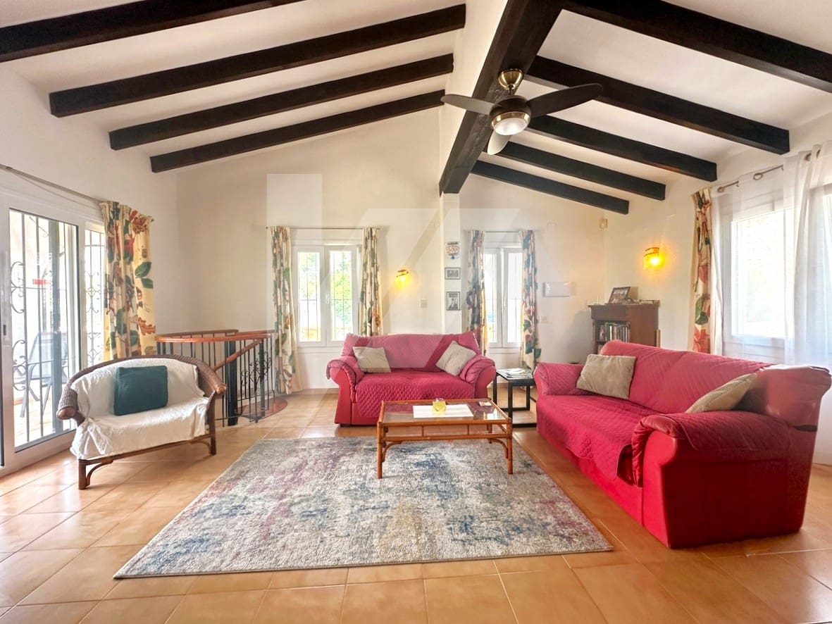Chalet de 5 habitaciones en Moraira en venta con piscina - 625.000 € (Ref: 10016879)