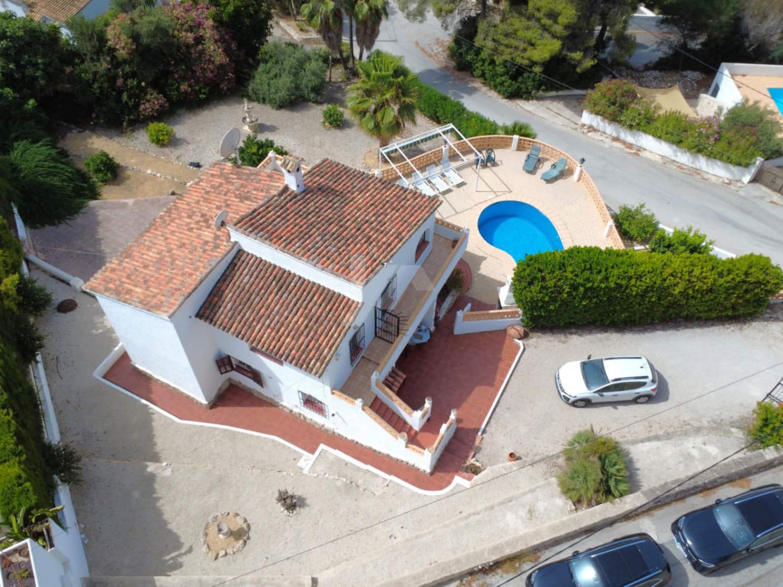 Chalet de 5 habitaciones en Moraira en venta con piscina - 625.000 € (Ref: 10016879)