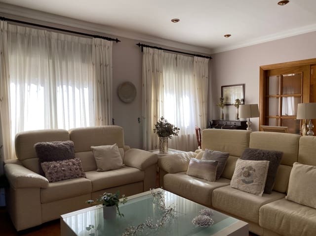 6 camera da letto Villa in vendita in Orba con piscina garage - 890.000 € (Rif: 10016882)