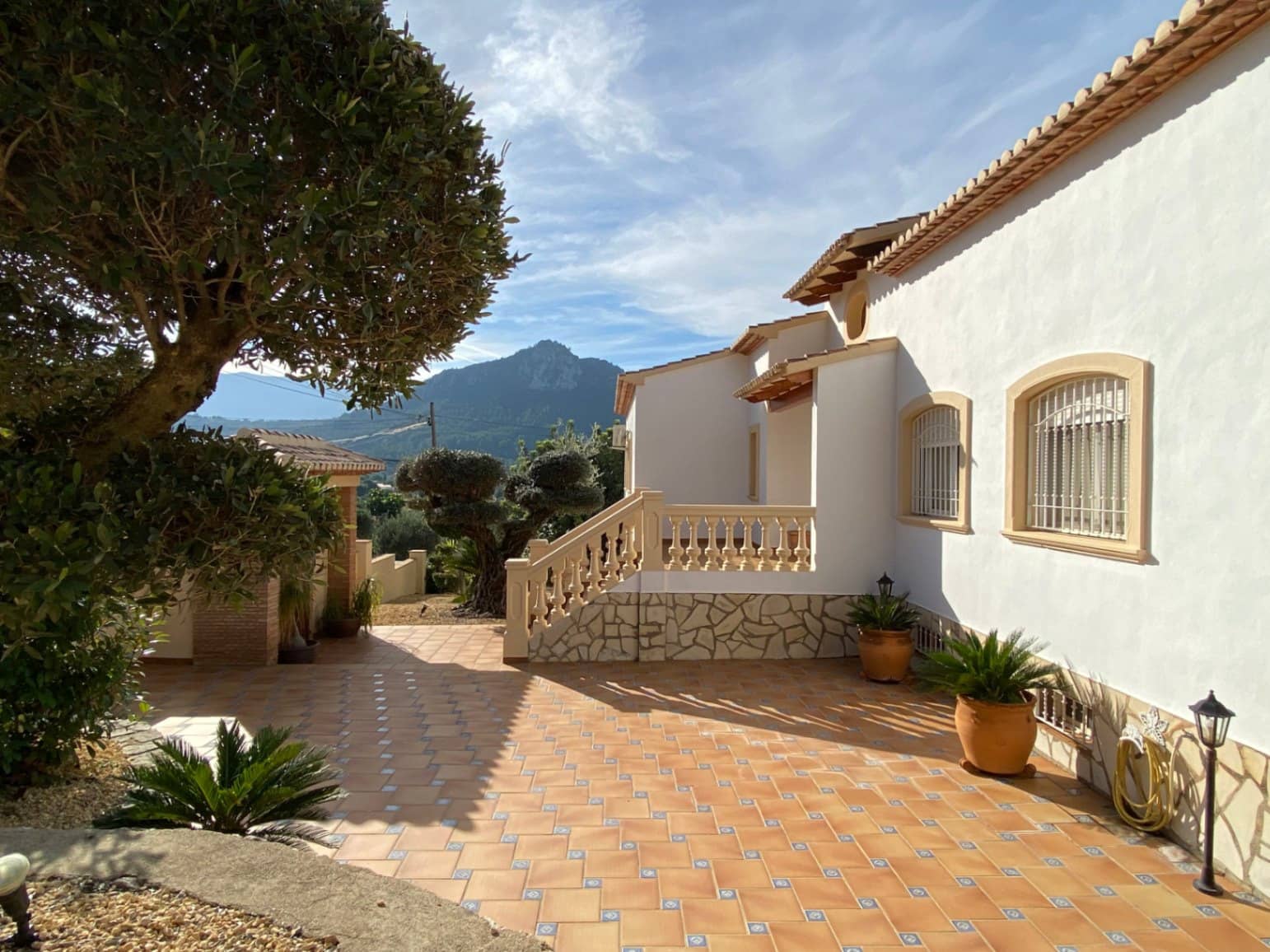 6 camera da letto Villa in vendita in Orba con piscina garage - 890.000 € (Rif: 10016882)