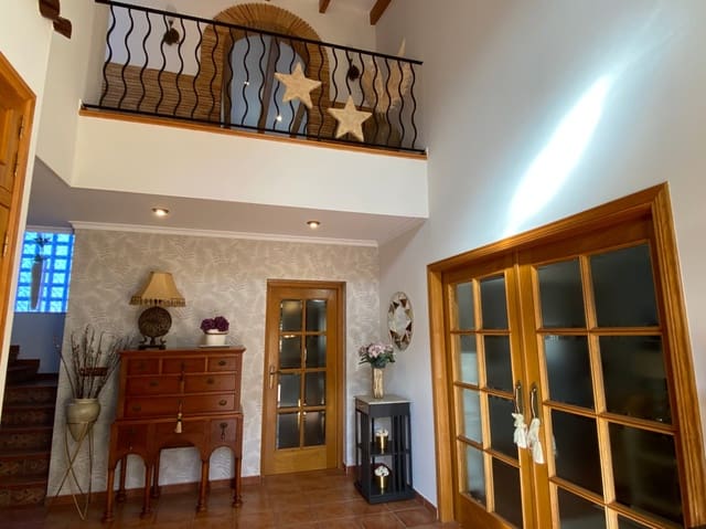 6 camera da letto Villa in vendita in Orba con piscina garage - 890.000 € (Rif: 10016882)