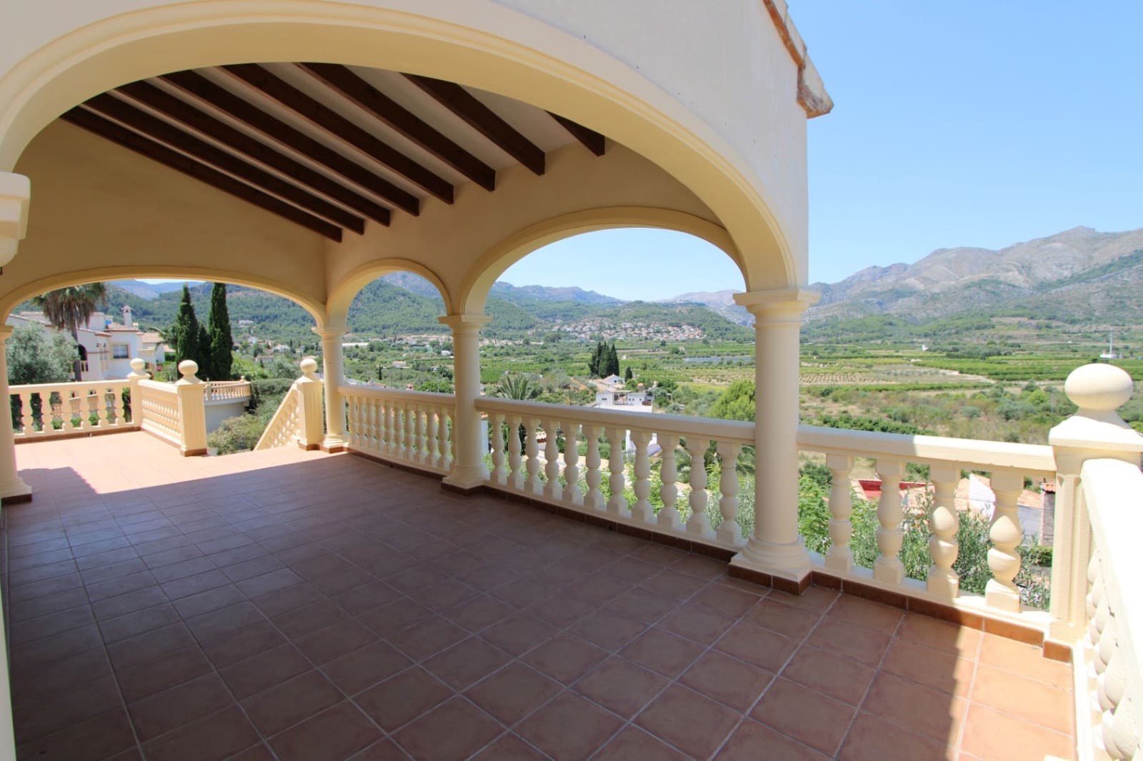 5 camera da letto Villa in vendita in Orba con piscina garage - 645.000 € (Rif: 10016884)