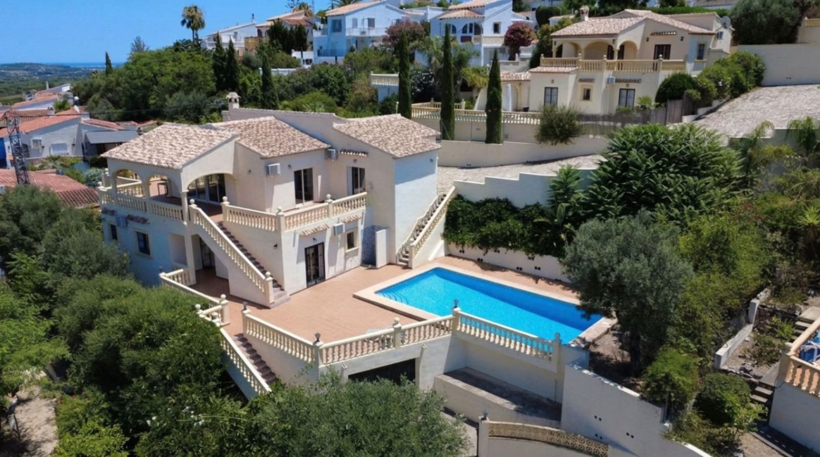 5 camera da letto Villa in vendita in Orba con piscina garage - 645.000 € (Rif: 10016884)