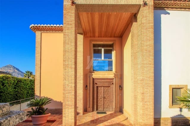 5 bedroom Villa for sale in Javea / Xàbia with pool garage - € 1,215,000 (Ref: 10016893)