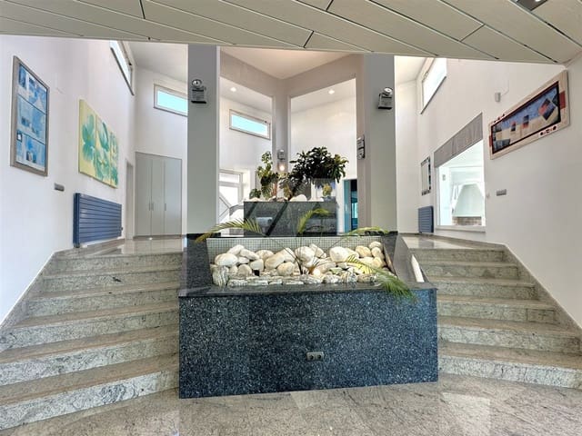 4 quarto Moradia para venda em Moraira, Teulada-Moraira com piscina garagem - 1 990 000 € (Ref: 10016896)