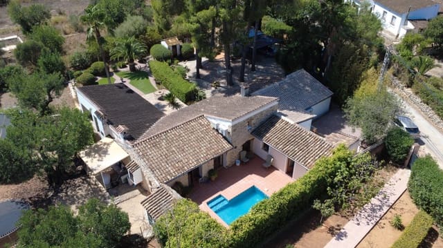 4 soverom Villa til salgs i Jalón / Xaló med svømmebasseng garasje - € 660 000 (Ref: 10031292)
