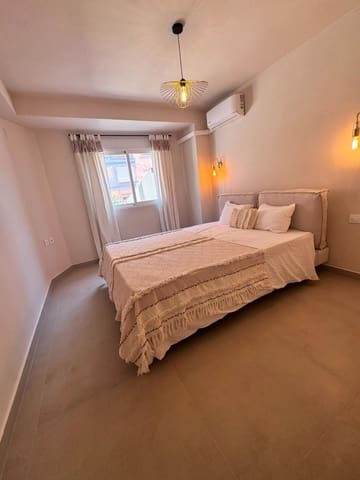 Piso de 3 habitaciones en Dénia en venta - 295.000 € (Ref: 10048417)