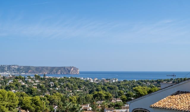 Chalet de 4 habitaciones en Javea / Xàbia en venta con garaje - 925.000 € (Ref: 10048418)