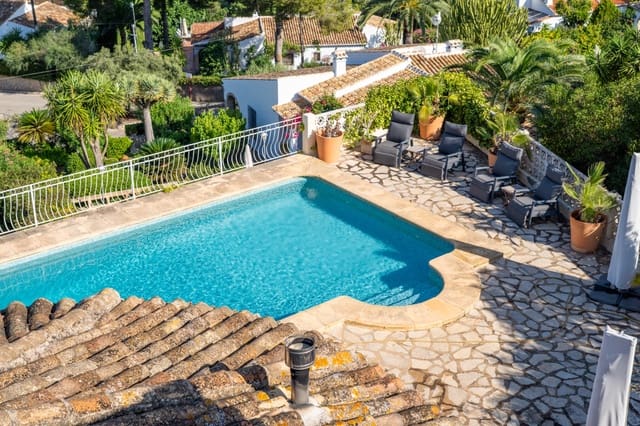 Chalet de 4 habitaciones en Javea / Xàbia en venta con garaje - 925.000 € (Ref: 10048418)