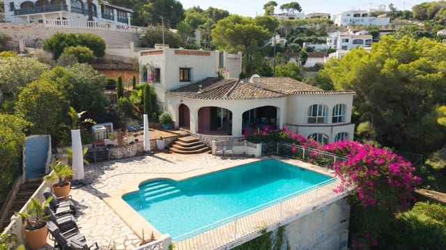 Chalet de 4 habitaciones en Javea / Xàbia en venta con garaje - 925.000 € (Ref: 10048418)