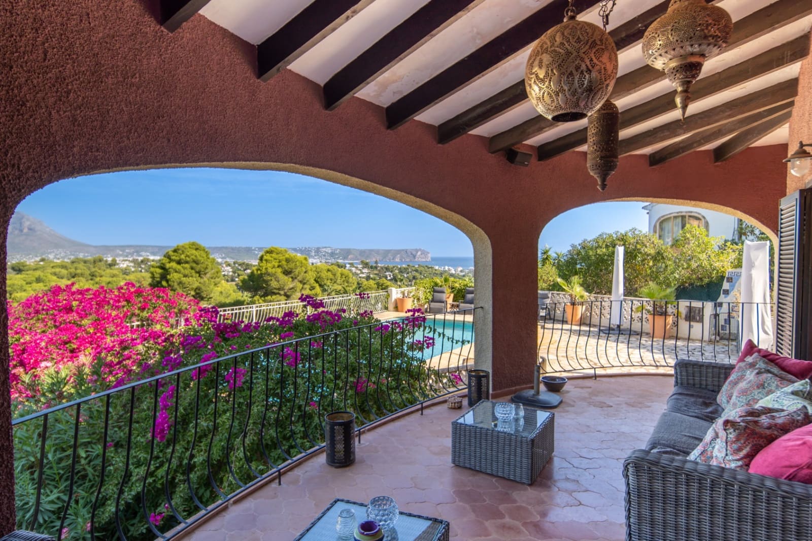 Chalet de 4 habitaciones en Javea / Xàbia en venta con garaje - 925.000 € (Ref: 10048418)