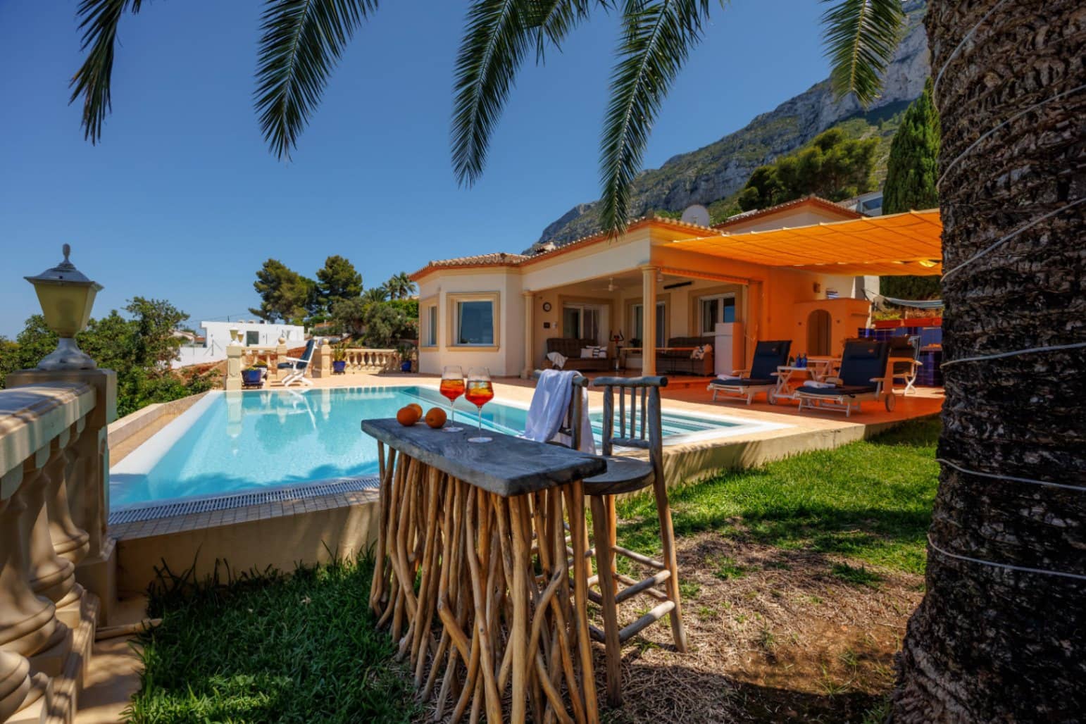 3 quarto Moradia para venda em Denia com piscina garagem - 990 000 € (Ref: 10057701)
