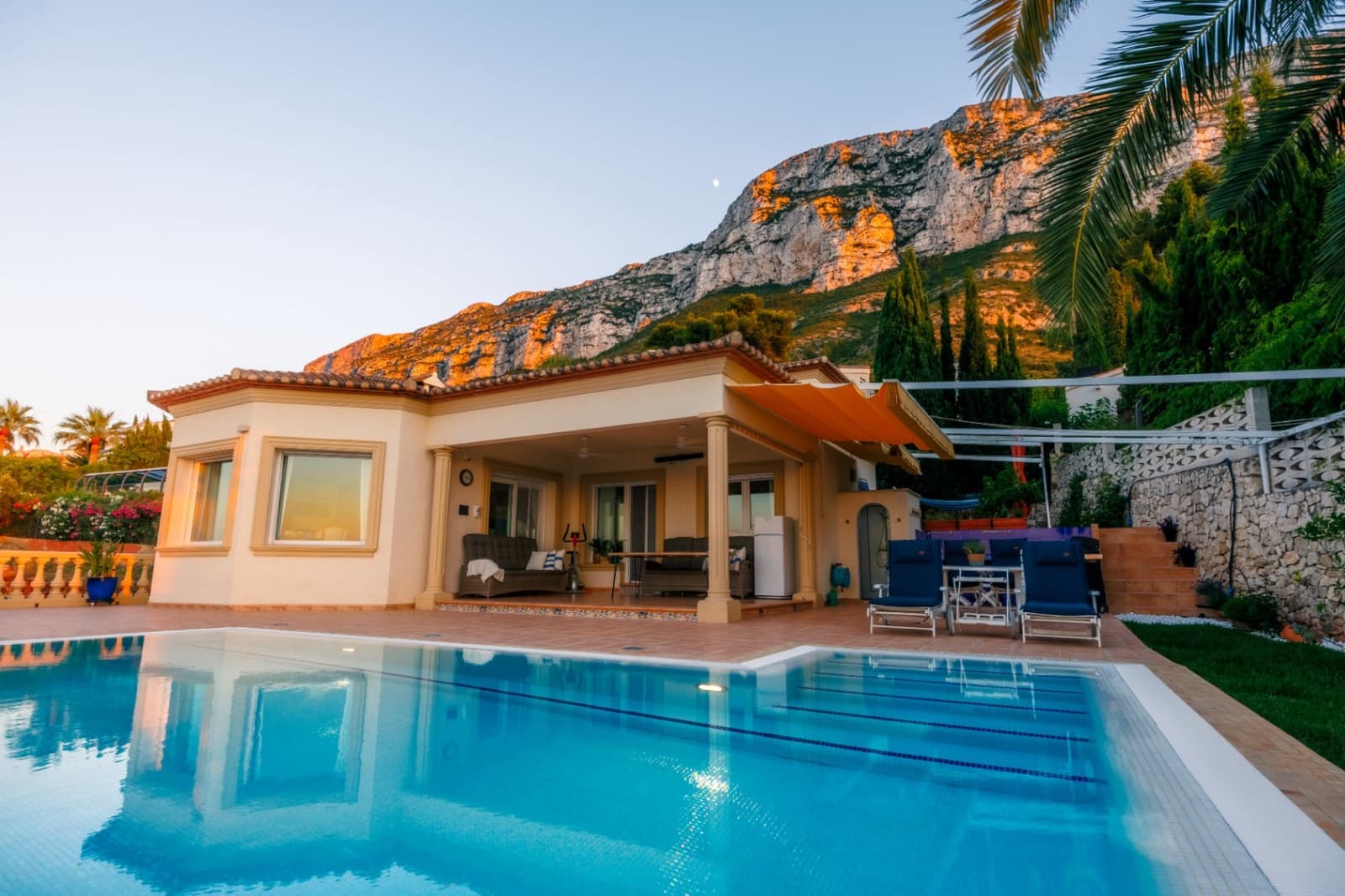 3 quarto Moradia para venda em Denia com piscina garagem - 990 000 € (Ref: 10057701)