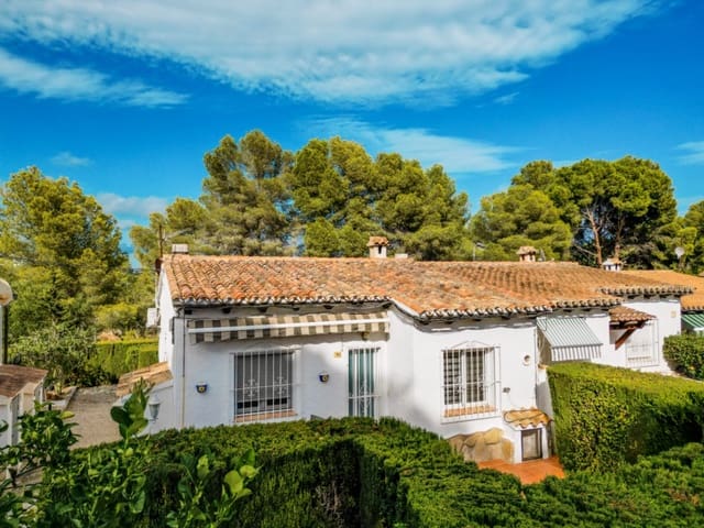 2 makuuhuone Huvila myytävänä paikassa Moraira, Teulada-Moraira mukana uima-altaan 
autotalli - 329 000 € (Ref: 10116052)