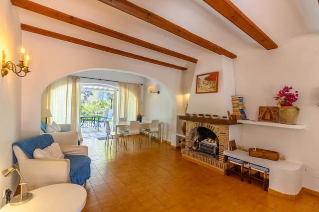 2 makuuhuone Huvila myytävänä paikassa Moraira, Teulada-Moraira mukana uima-altaan 
autotalli - 329 000 € (Ref: 10116052)