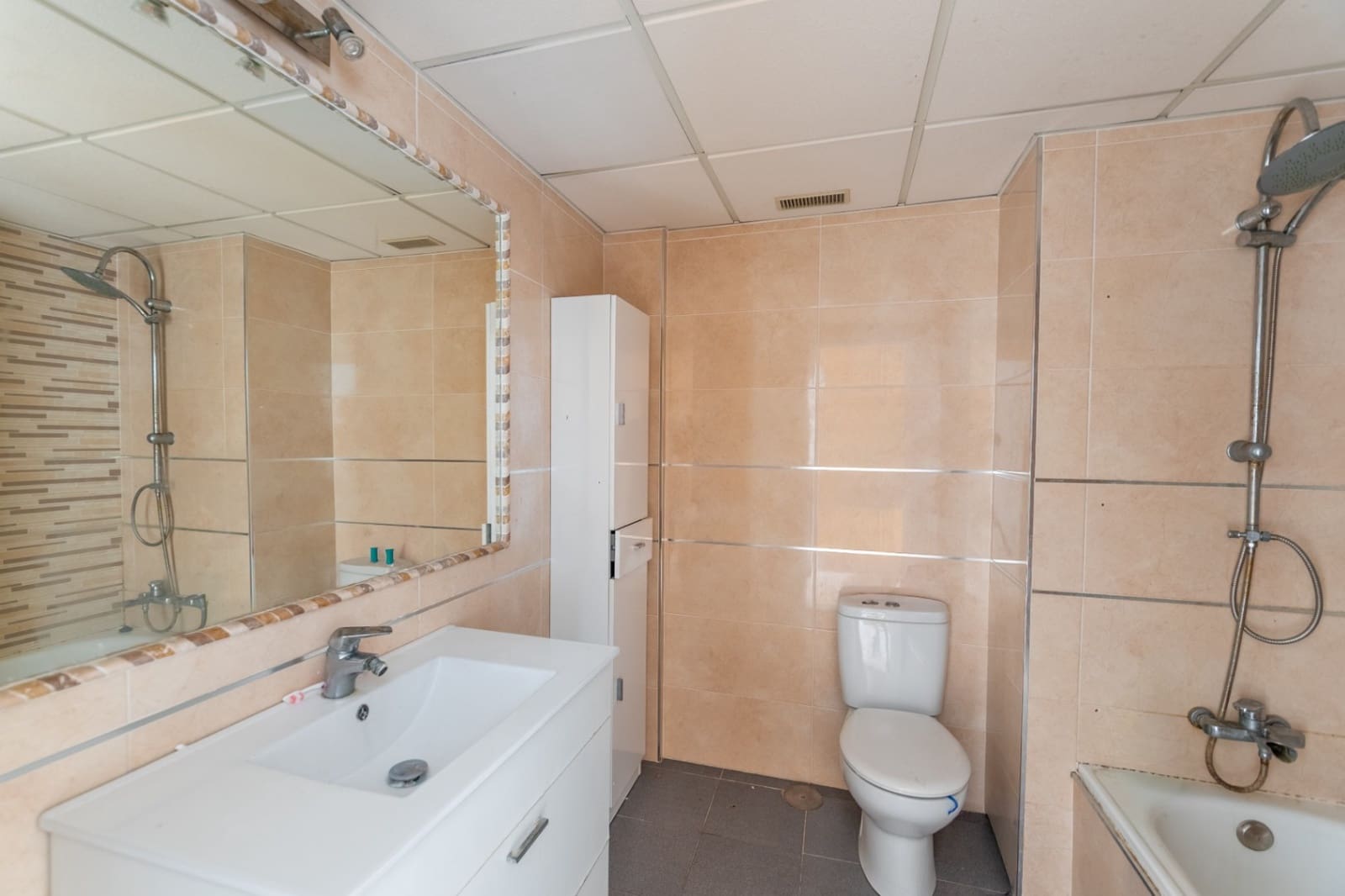 3 bedroom Apartment for sale in Teulada with garage - € 196,000 (Ref: 10124707)