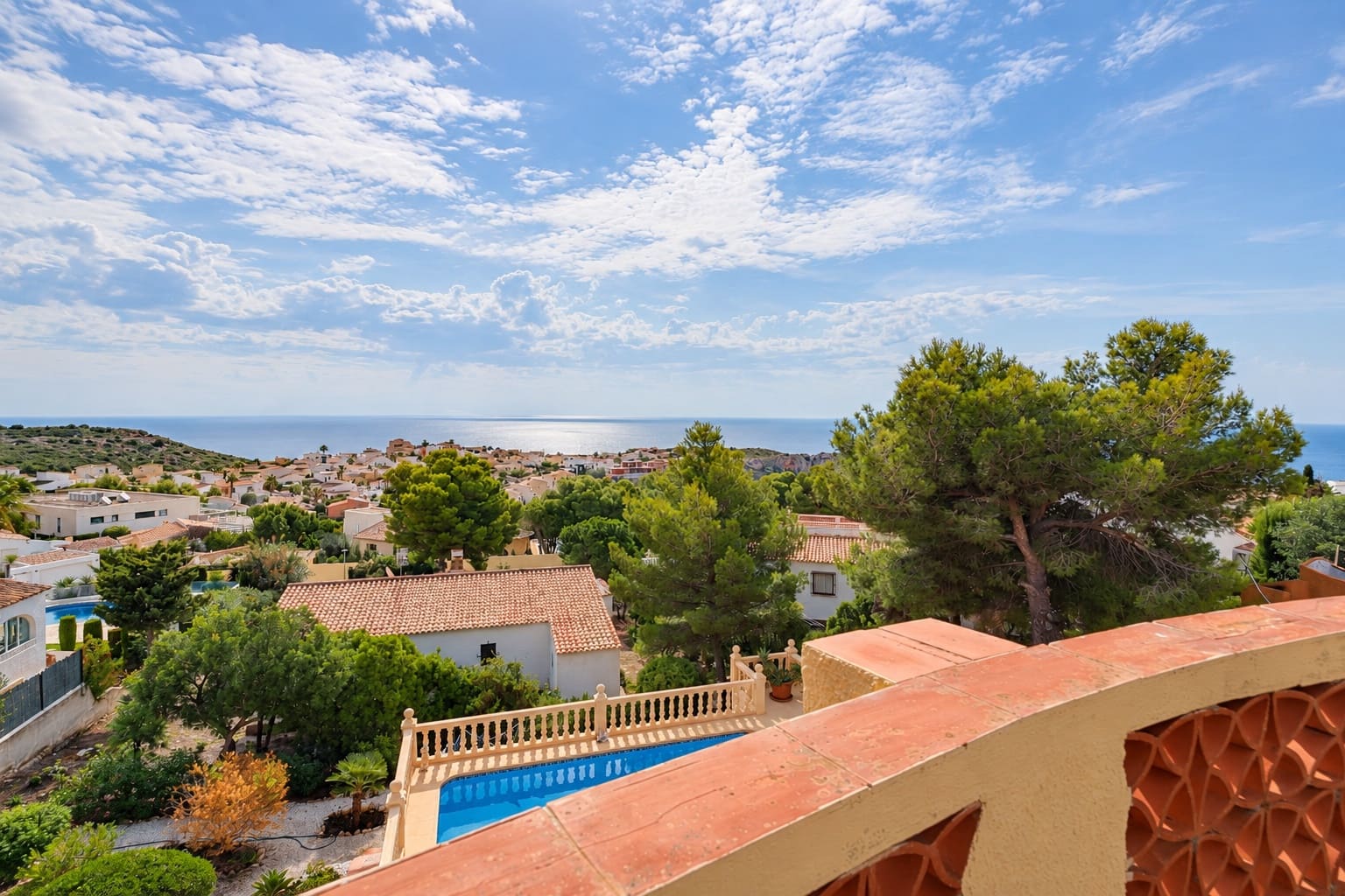 3 bedroom Villa for sale in Cumbre del Sol with pool garage - € 599,995 (Ref: 10125253)