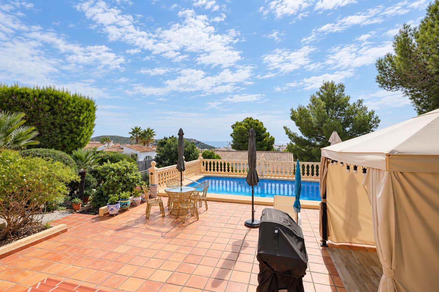 3 bedroom Villa for sale in Cumbre del Sol with pool garage - € 599,995 (Ref: 10125253)