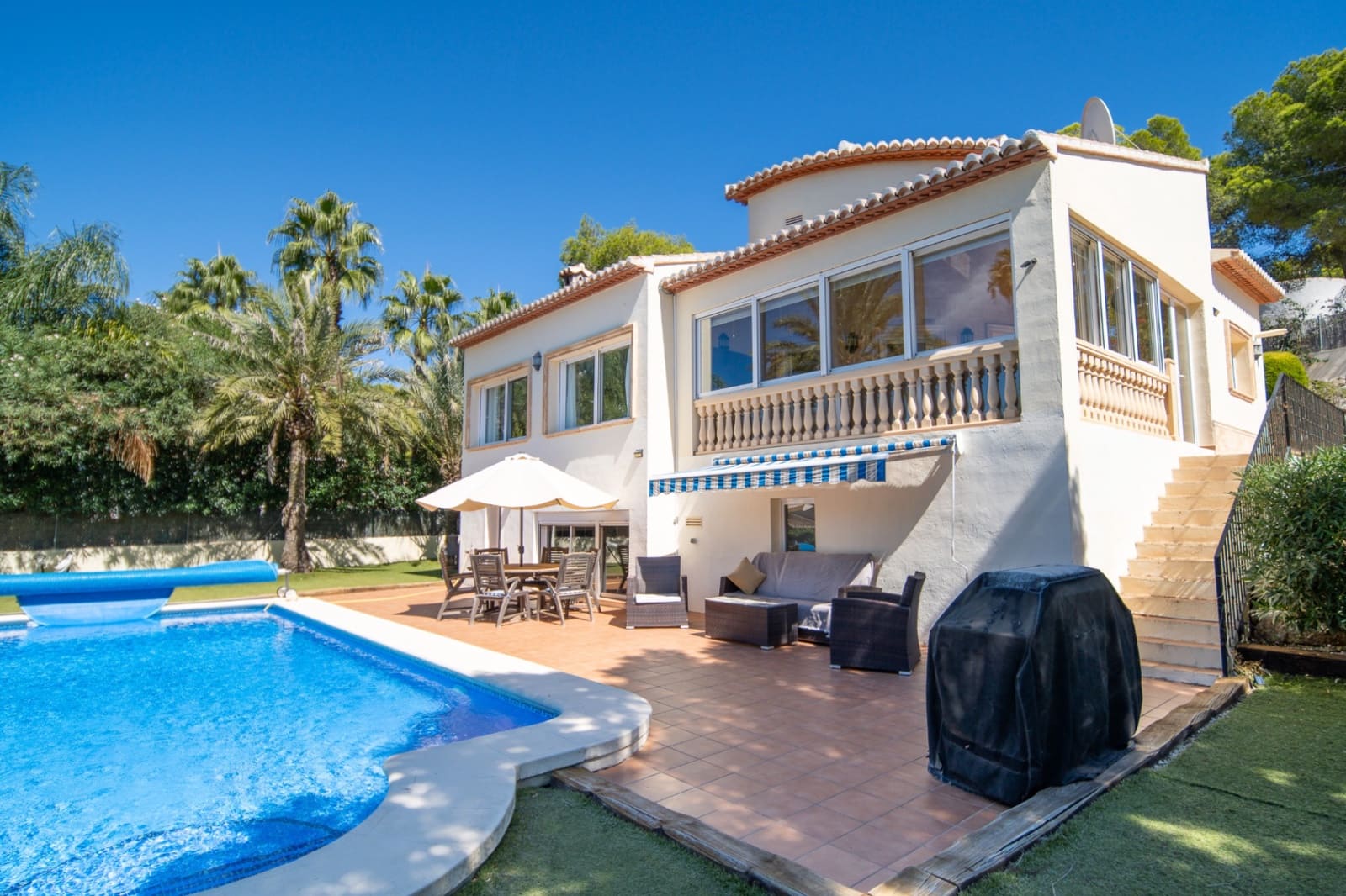 3 chambre Villa/Maison à vendre à Ambolo avec piscine - 795 000 € (Ref: 10125260)