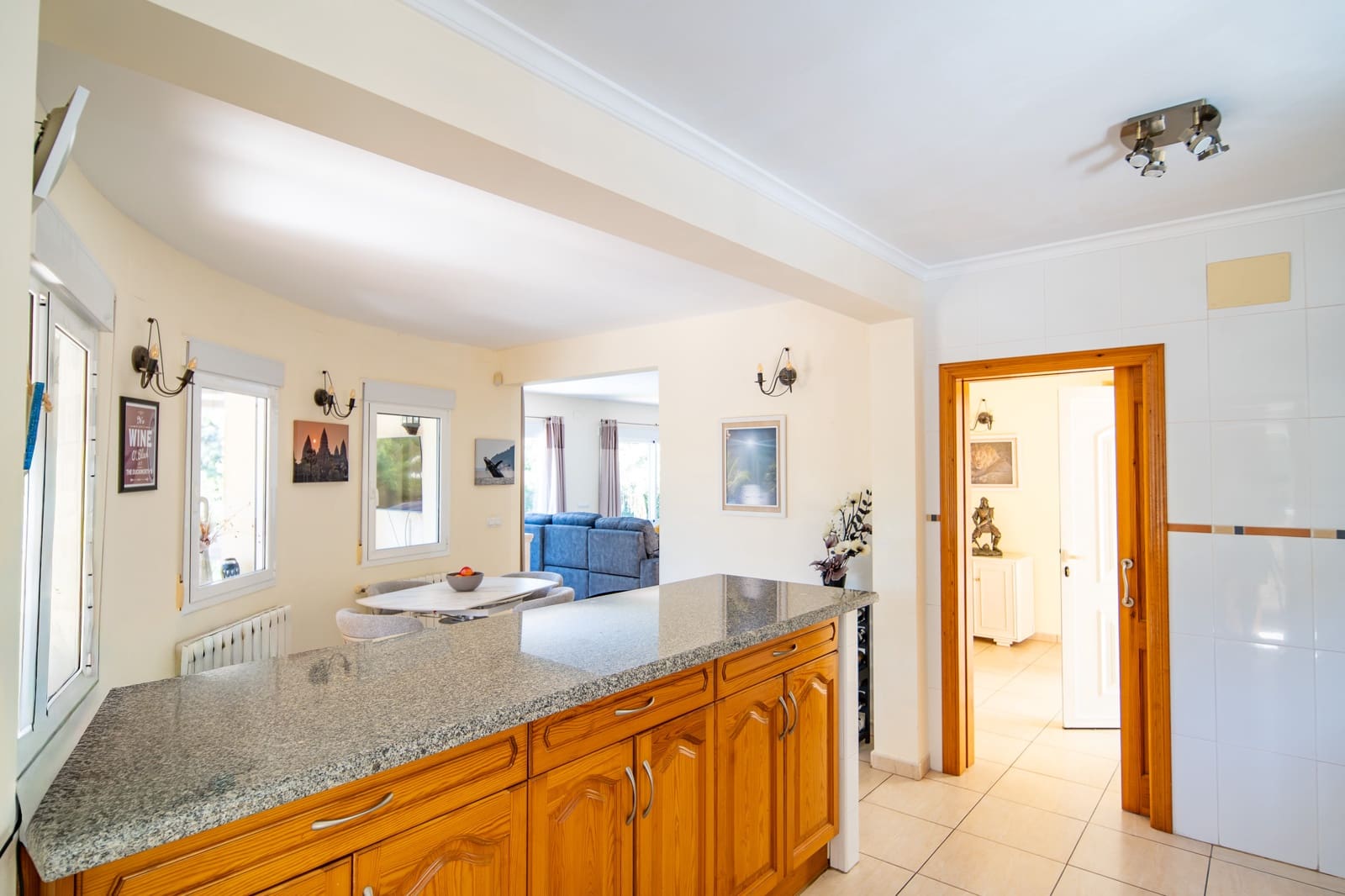 3 chambre Villa/Maison à vendre à Ambolo avec piscine - 795 000 € (Ref: 10125260)