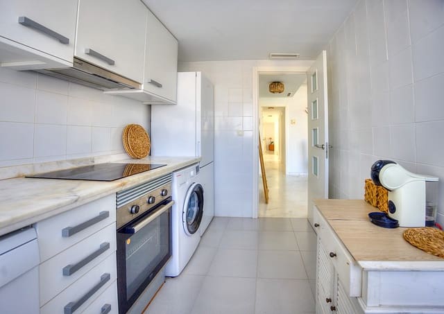3 bedroom Flat for sale in Benitachell / Benitatxell with garage - € 275,000 (Ref: 10125263)