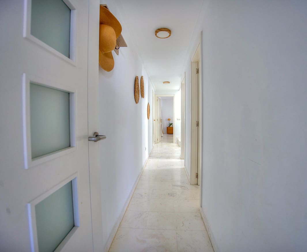 3 bedroom Flat for sale in Benitachell / Benitatxell with garage - € 275,000 (Ref: 10125263)