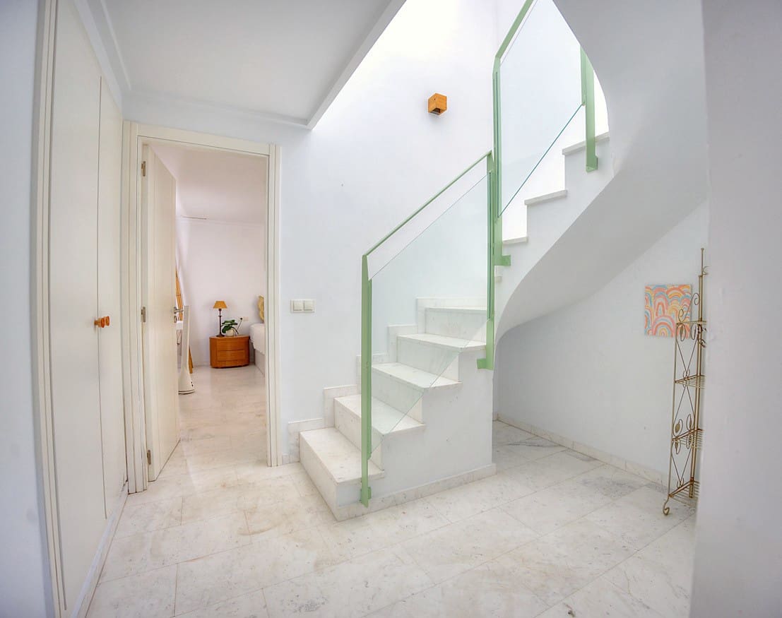 3 bedroom Flat for sale in Benitachell / Benitatxell with garage - € 275,000 (Ref: 10125263)
