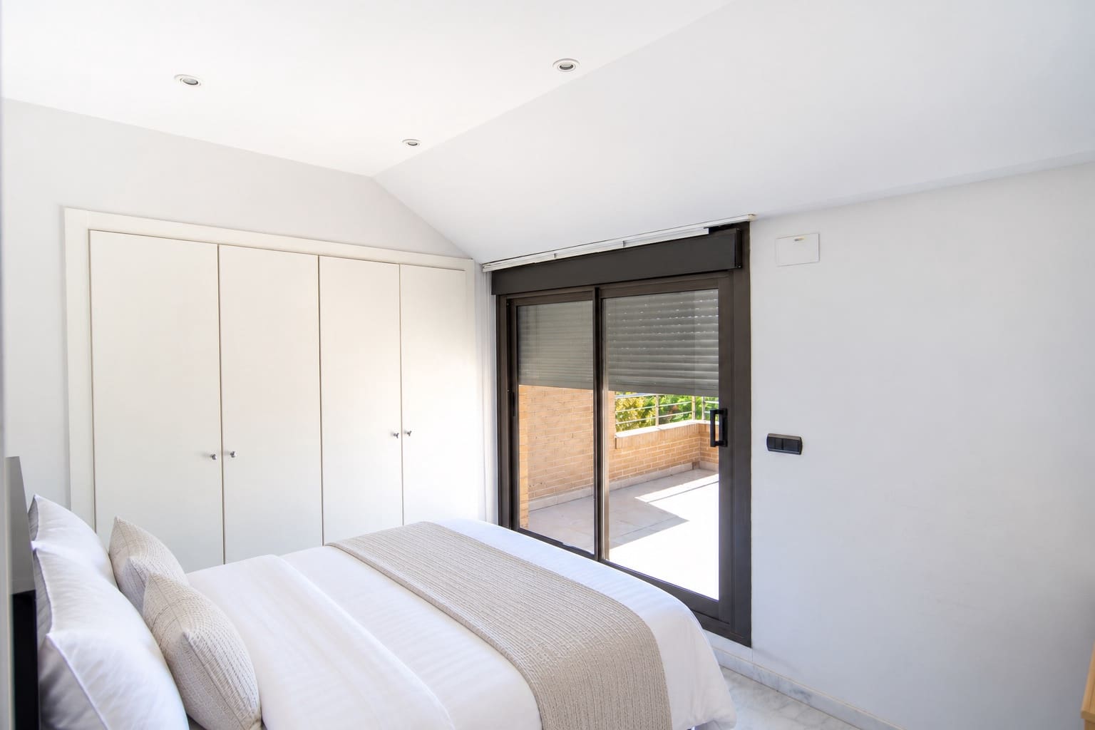 3 chambre Penthouse à vendre à Arenal avec piscine garage - 999 000 € (Ref: 10125266)