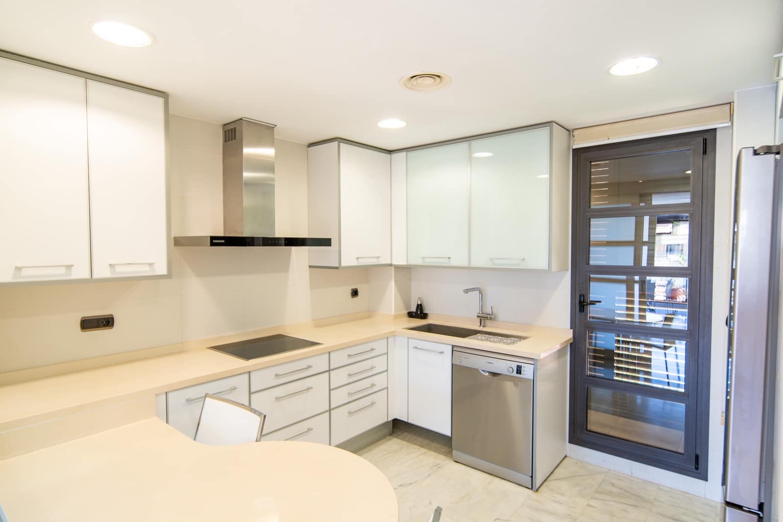 3 chambre Penthouse à vendre à Arenal avec piscine garage - 999 000 € (Ref: 10125266)
