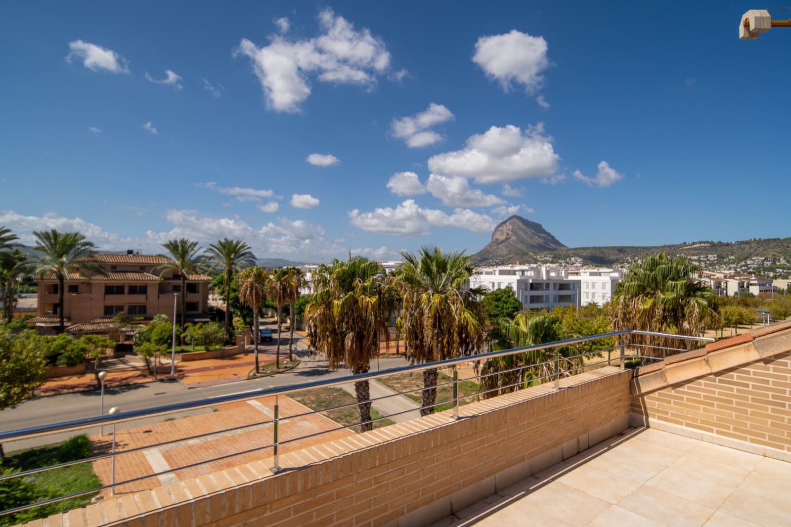 3 chambre Penthouse à vendre à Arenal avec piscine garage - 999 000 € (Ref: 10125266)
