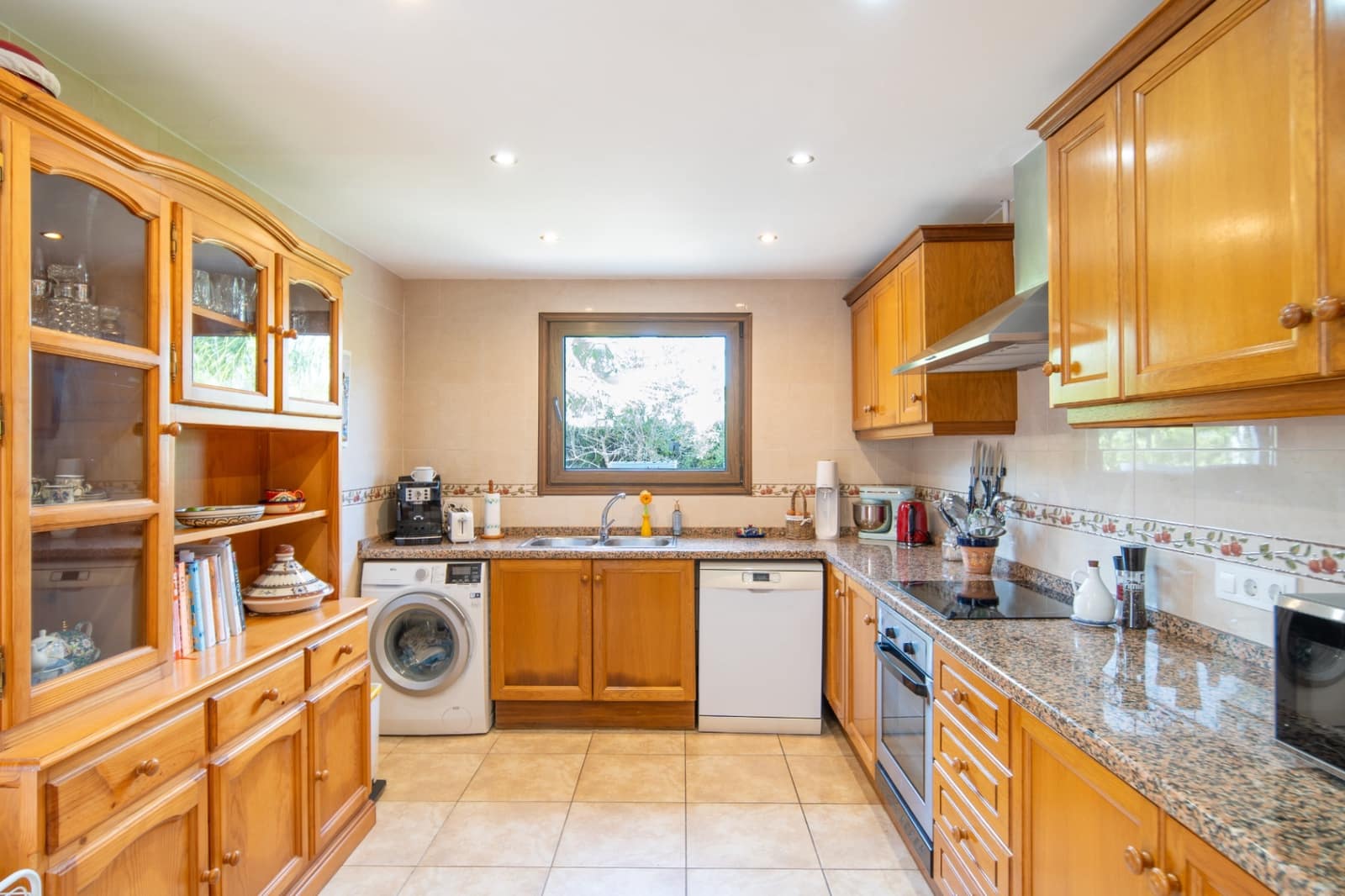 5 bedroom Villa for sale in Adsubia with pool - € 1,250,000 (Ref: 10158388)