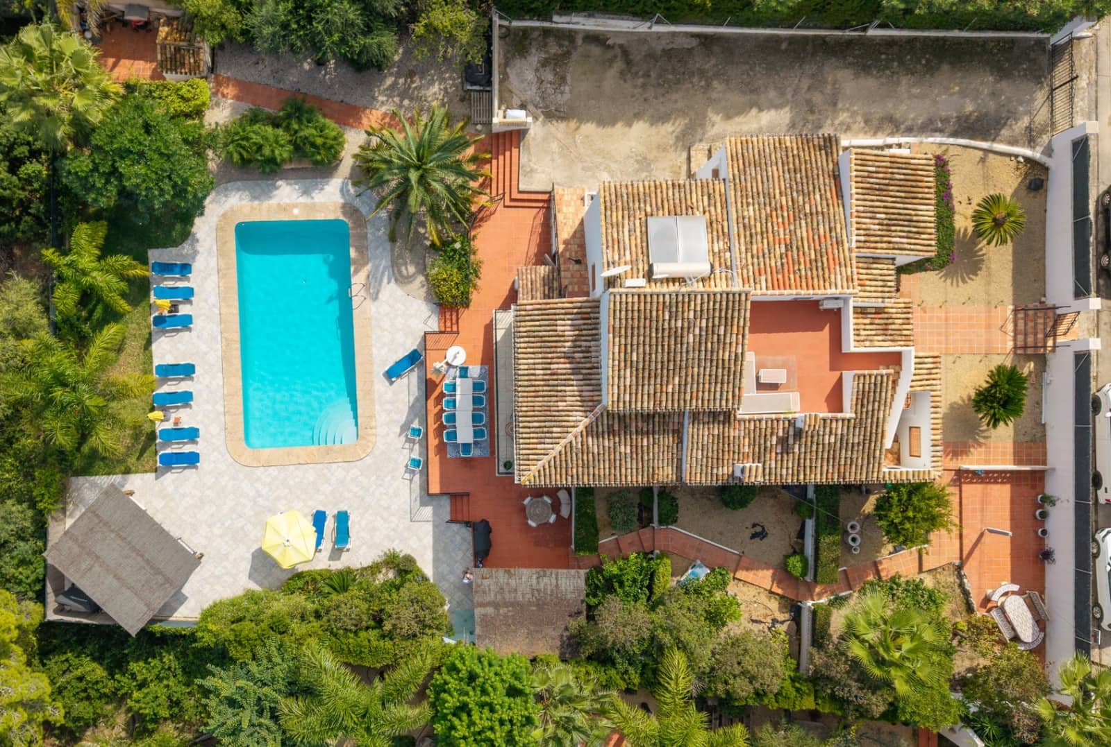 5 bedroom Villa for sale in Adsubia with pool - € 1,250,000 (Ref: 10158388)