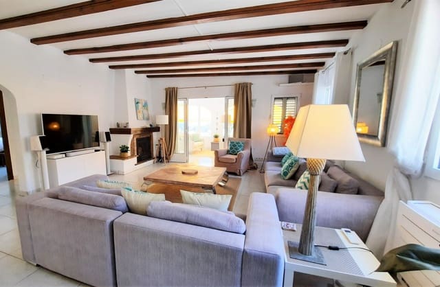 3 soveværelse Villa til salg i Moraira, Teulada-Moraira med swimmingpool garage - € 895.000 (Ref: 10163197)